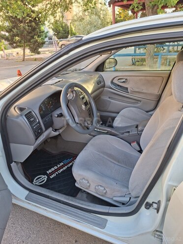 Nissan Maxima-7