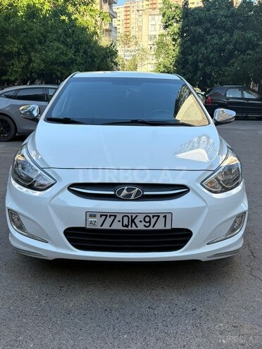 Hyundai Accent-1
