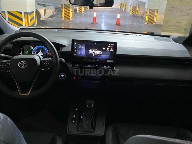 Toyota Corolla Cross-8