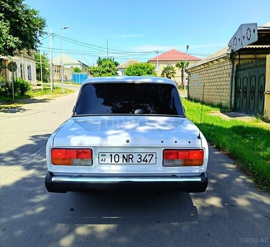 LADA (VAZ) 2107-2