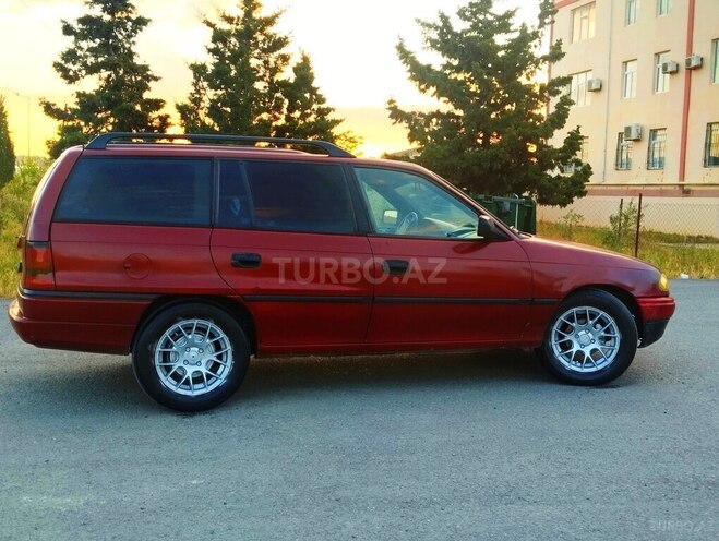 Opel Astra-2