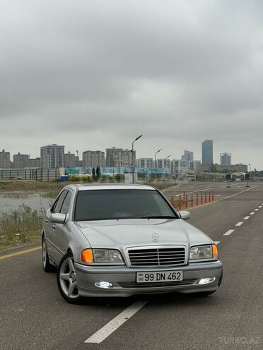 Mercedes C 240-1