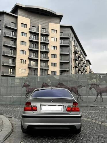 BMW 320-4