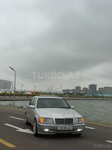 Mercedes C 240-10