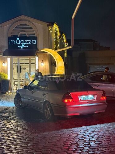 Mercedes C 240-9
