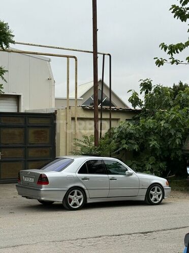 Mercedes C 240-12