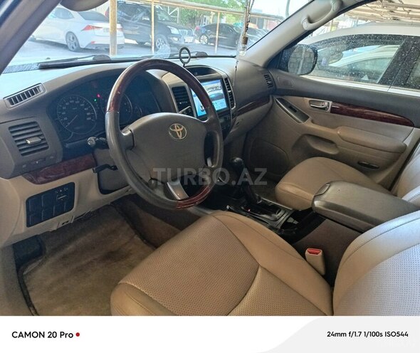 Toyota Land Cruiser Prado-17