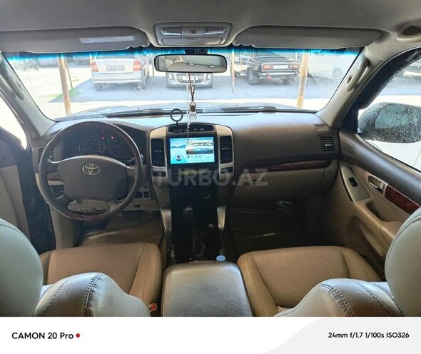 Toyota Land Cruiser Prado-19