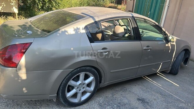 Nissan Maxima-4