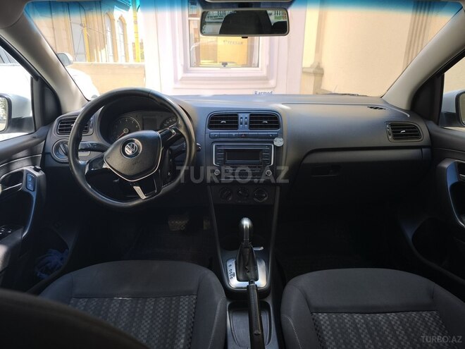 Volkswagen Polo-3