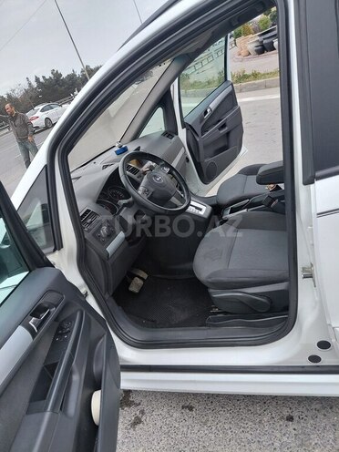 Opel Zafira-20