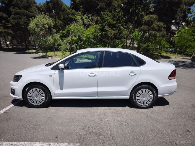 Volkswagen Polo-5