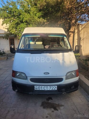 Ford Transit-1