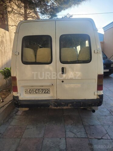 Ford Transit-5