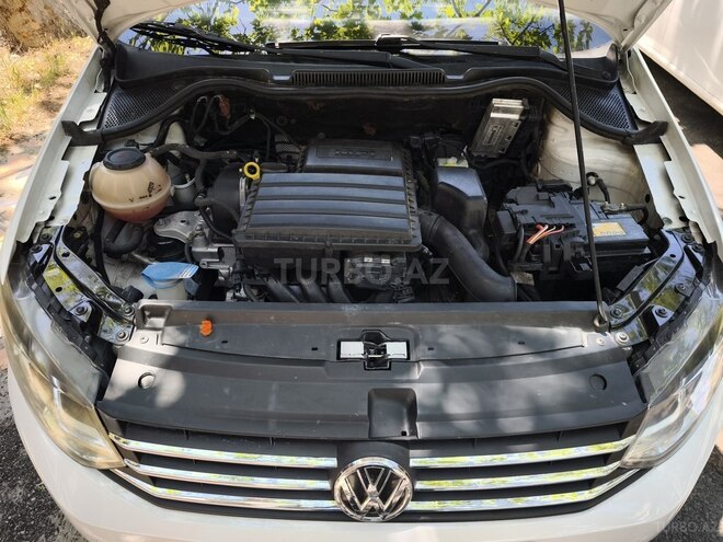Volkswagen Polo-14