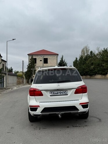 Mercedes GL 550 4MATIC-5