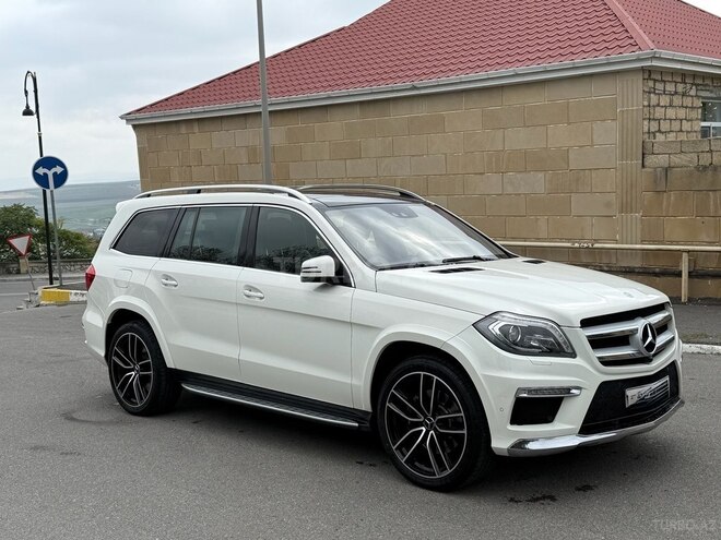 Mercedes GL 550 4MATIC-3