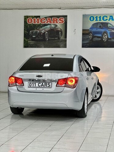 Chevrolet Cruze-10