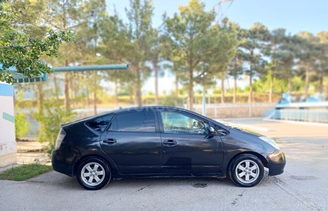 Toyota Prius-4