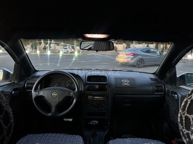 Opel Astra-10