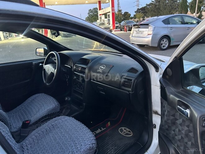 Opel Astra-11