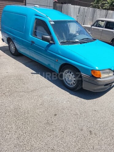 Ford Escort-3