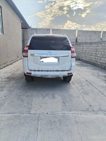 Toyota Land Cruiser Prado-2