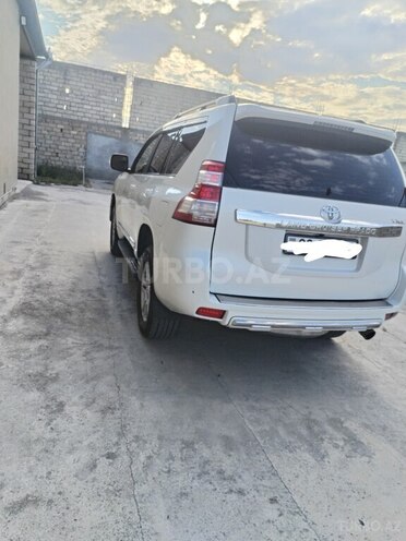 Toyota Land Cruiser Prado-6