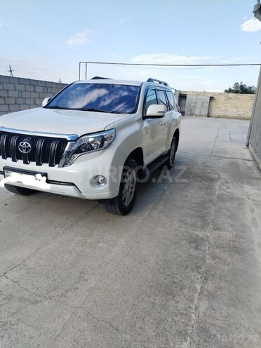 Toyota Land Cruiser Prado-4