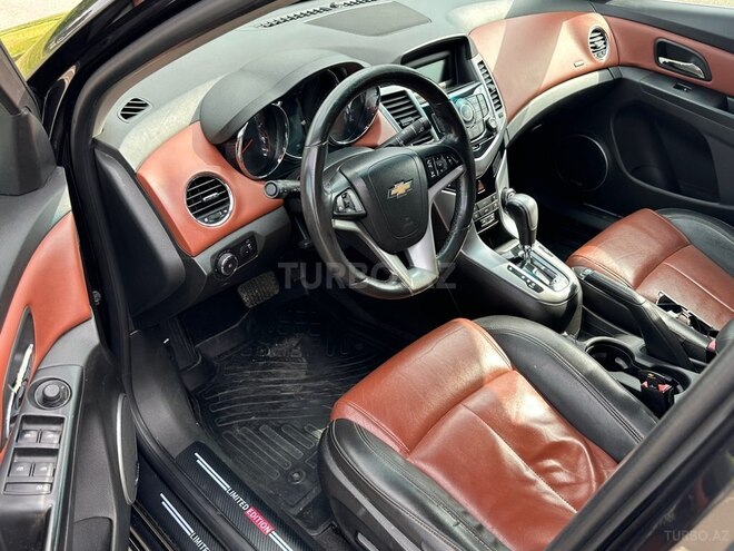 Chevrolet Cruze-14