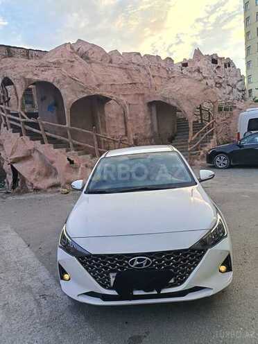 Hyundai Accent-8