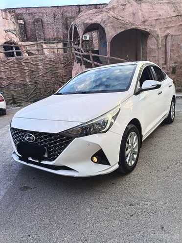 Hyundai Accent-1