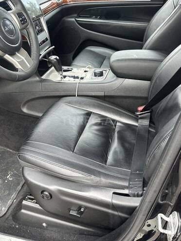 Jeep Grand Cherokee-18