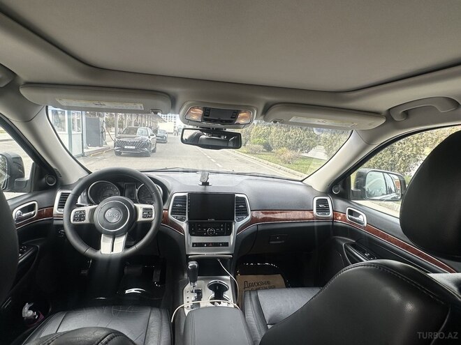 Jeep Grand Cherokee-14