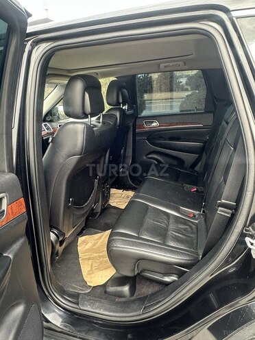 Jeep Grand Cherokee-13
