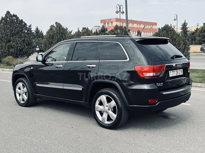 Jeep Grand Cherokee-10