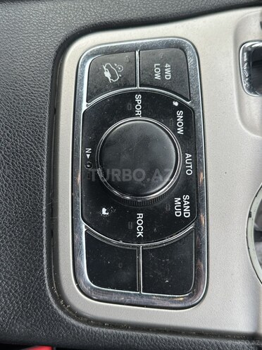 Jeep Grand Cherokee-17