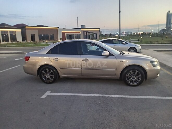 Hyundai Sonata-5