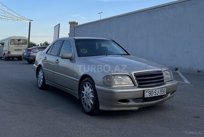 Mercedes C 220-2