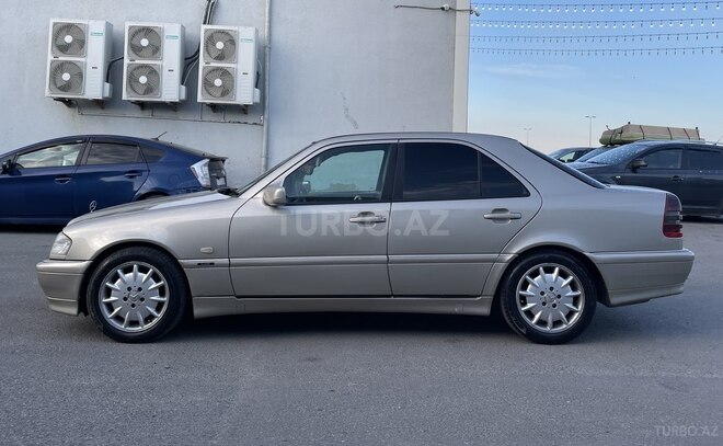 Mercedes C 220-7