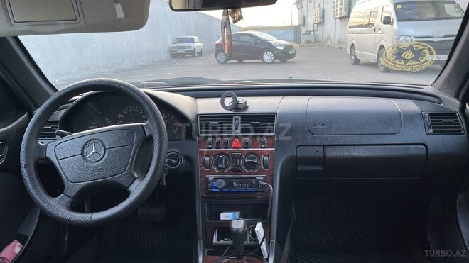 Mercedes C 220-9
