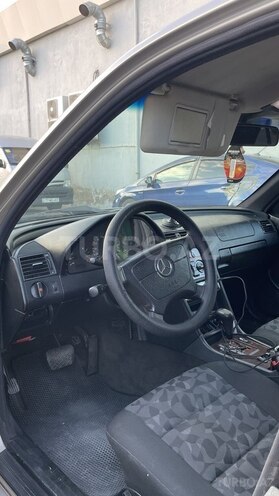 Mercedes C 220-10