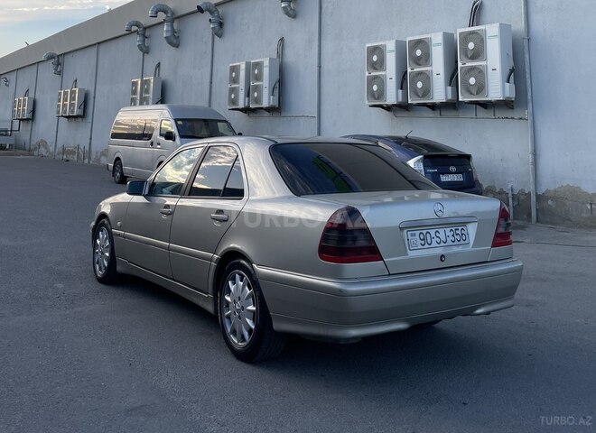 Mercedes C 220-6