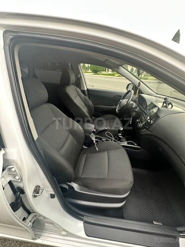 Hyundai i30-10