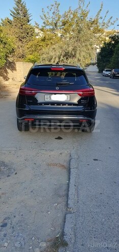 Hongqi HS5-3