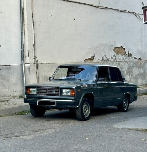 LADA (VAZ) 2107-1