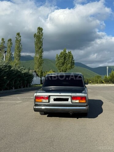 LADA (VAZ) 2107-2