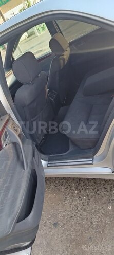 Mercedes E 230-5