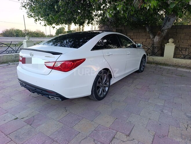 Hyundai Sonata-5