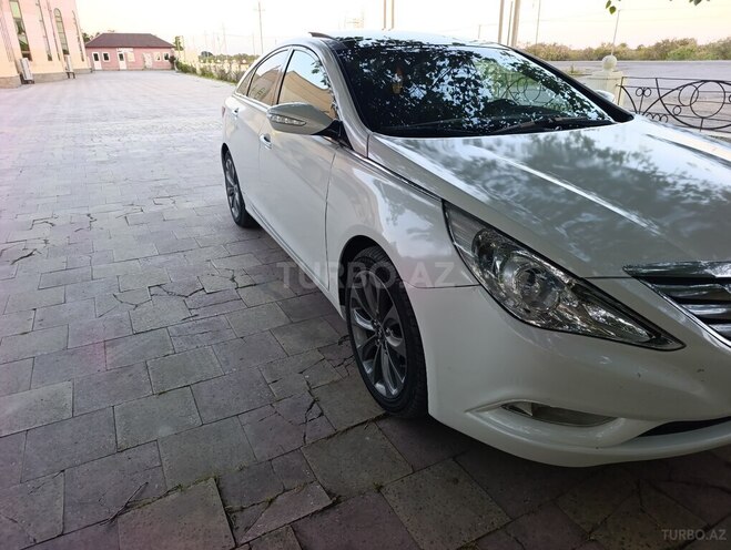 Hyundai Sonata-9